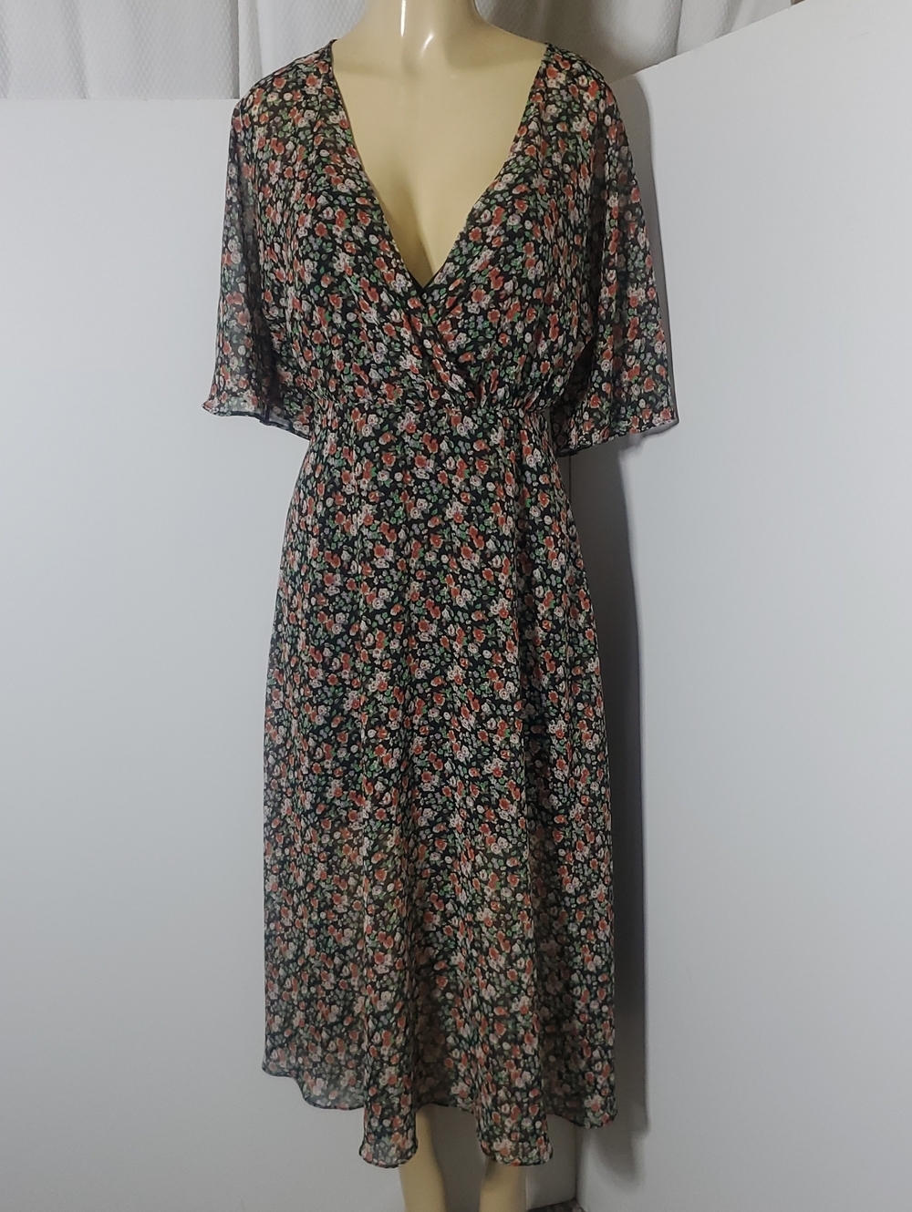 Rebecca Minkoff Womens Ali Floral Dress V-Neck in Black and Coral